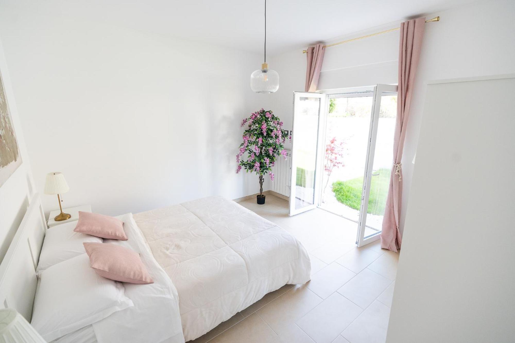Airport Noa Modern Home Фьюмичино Экстерьер фото